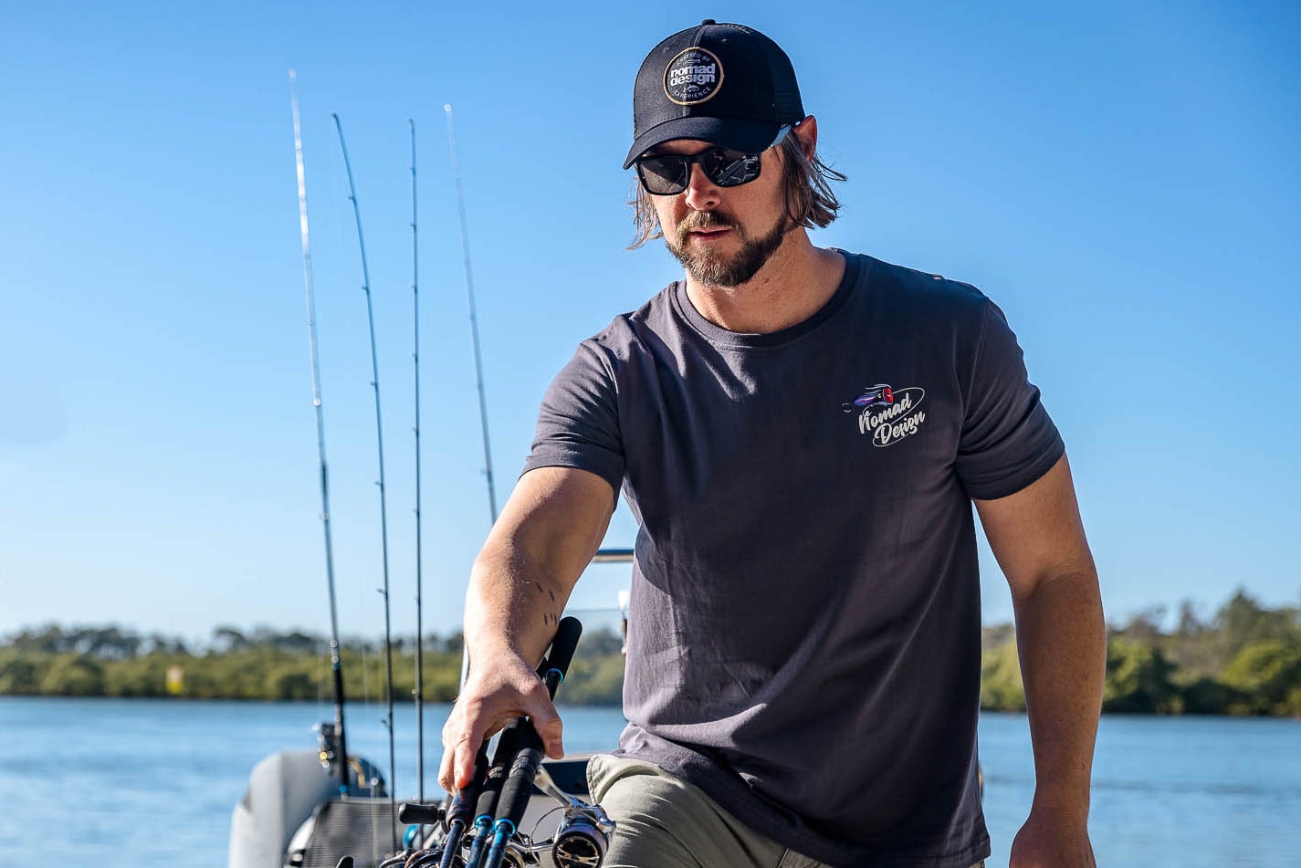 Nomad Tee GT Hook UP - Charcoal