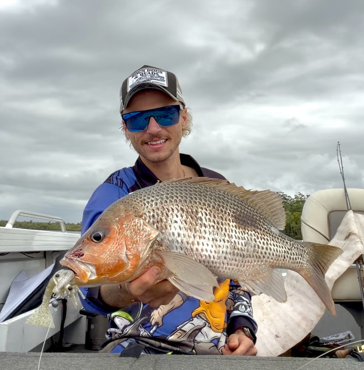 49cm fingermark caught on a Samaki prawn lure near Tully, Queensland